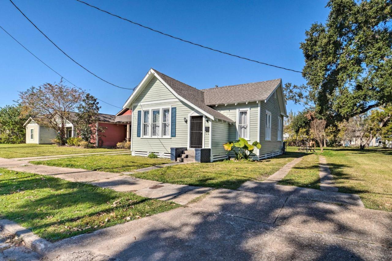 Lake Charles Cottage With Fireplace And Yard! Exterior foto